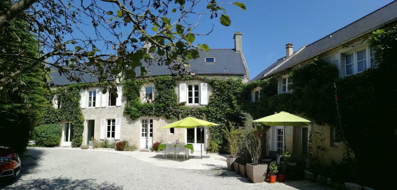 Liz'A Logis De Charme Vila Saint-Côme-de-Fresné Exterior foto